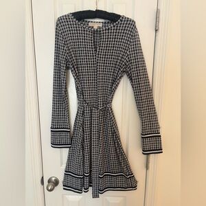 Michael Kors Black and White Houndstooth Long Sleeve Dress